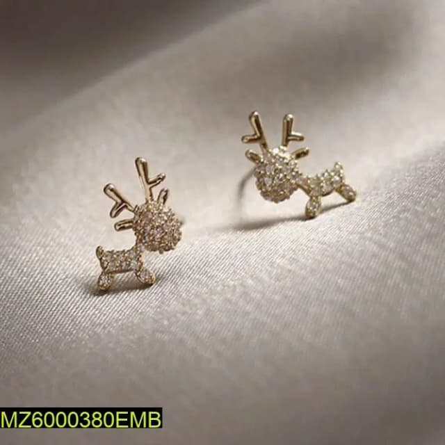 Character Fusion - Reindeer Studs