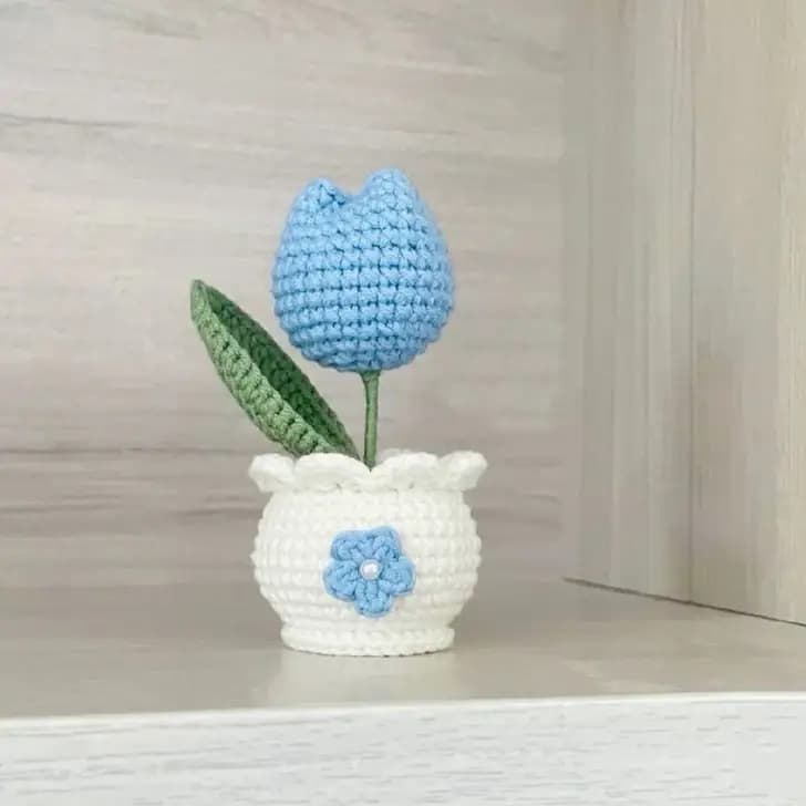 Hand Crocheted Tulip Pot