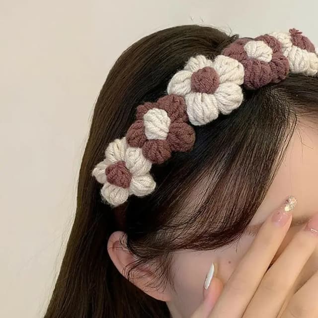 Crocheted Daisy Headband